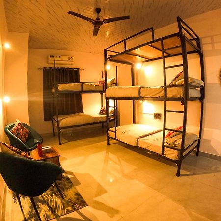Funky Backpackers Hotel Udaipur Buitenkant foto